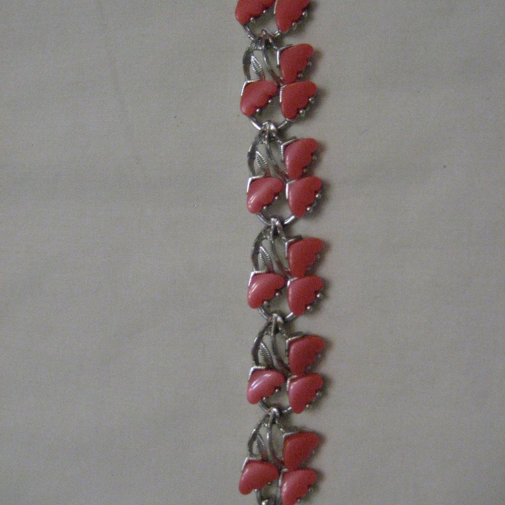 Triple coral heart bracelet7.5"L